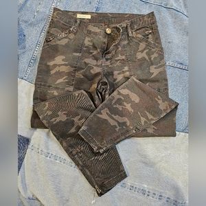 EUC Kut Ankle Skinny Jeans